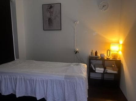 Camden Massage gallery photo 15